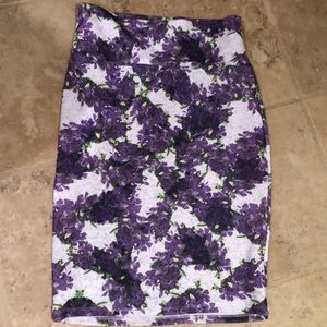LuLaRoe Cassie Skirt Small purple hydrangea print